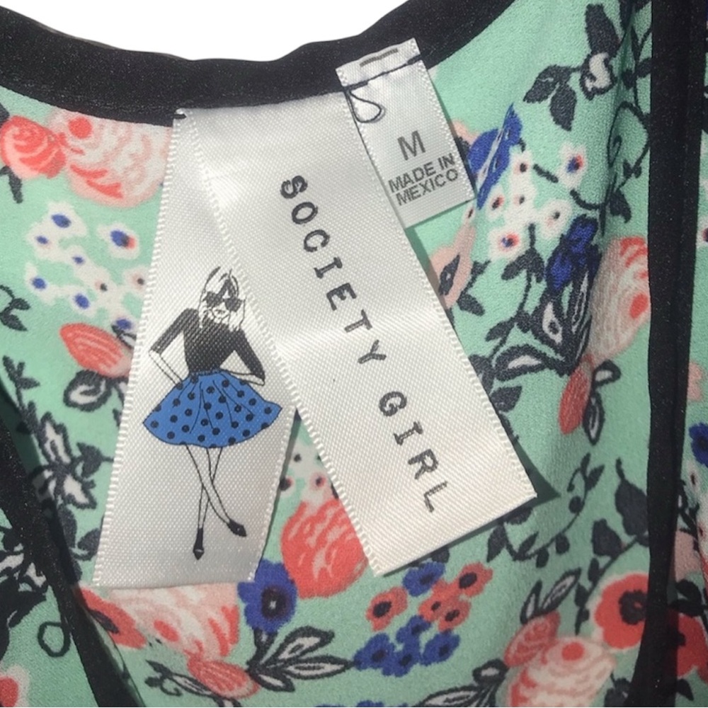 Floral High Low Top - Picture 4 of 4
